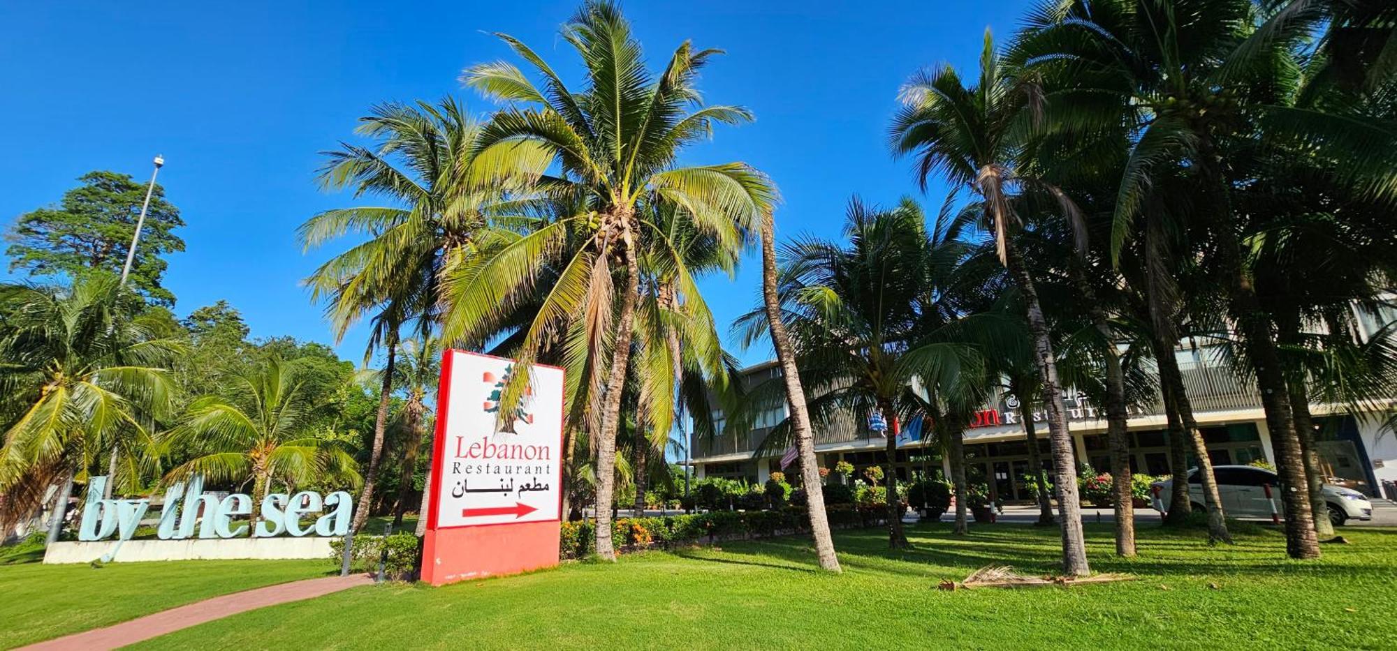 By The Sea Beach Luxury Resort - Batu Ferringhi Exterior photo