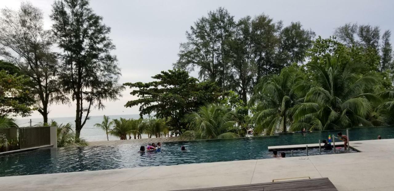 By The Sea Beach Luxury Resort - Batu Ferringhi Exterior photo